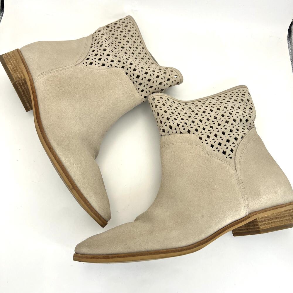 MICHAEL Michael Kors Sunny Bootie Natural Suede Laser Cut Western Boot 9.5 - Picture 6 of 11